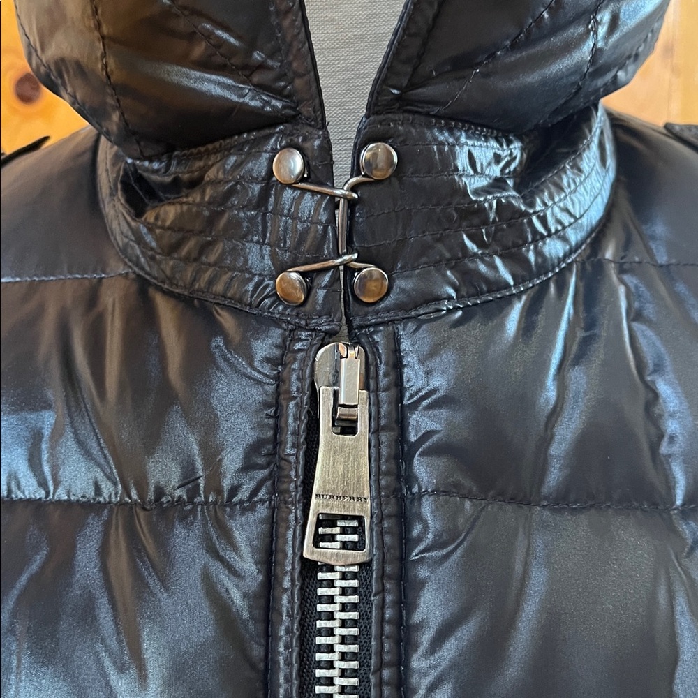 Burberry Brit Black Quilted Puffer Jacket With Belt - Picture 4 of 10